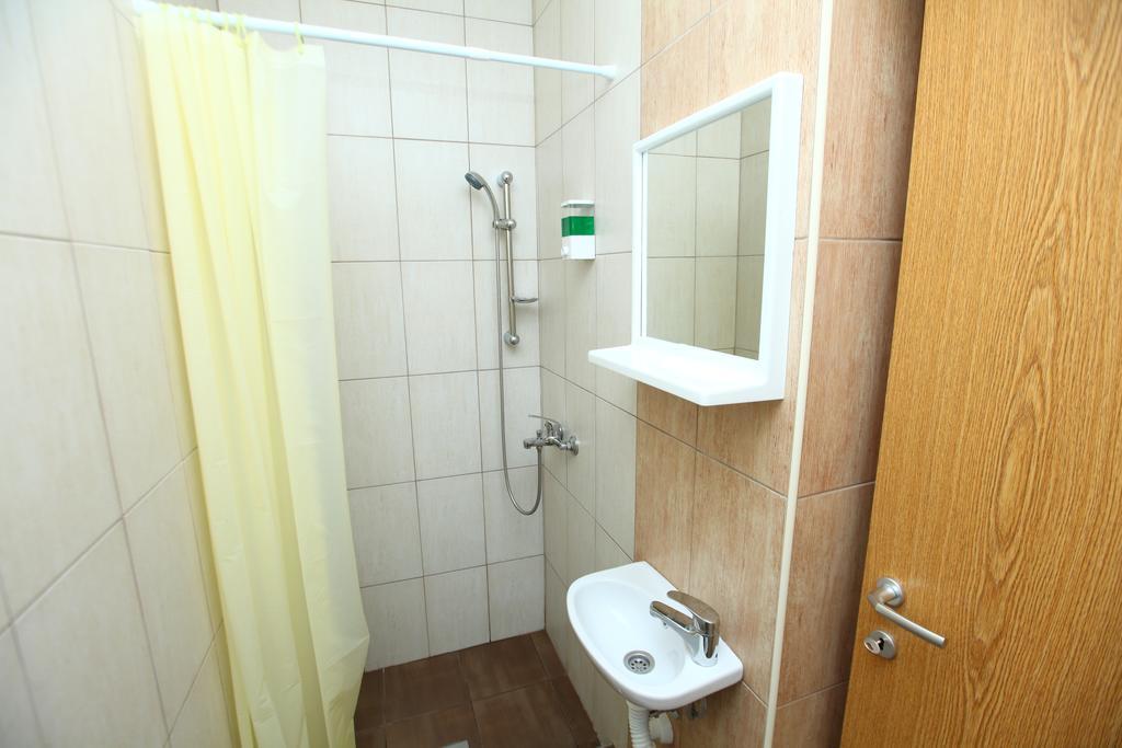Hostel Cuba Banja Luka Esterno foto