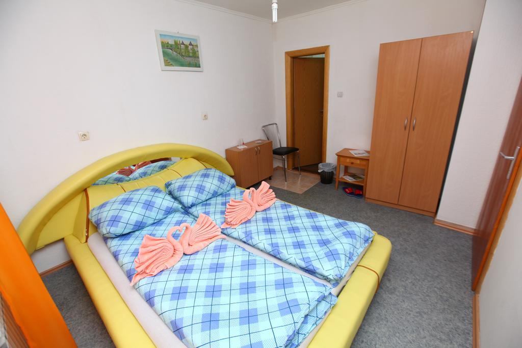 Hostel Cuba Banja Luka Esterno foto