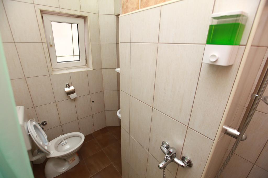 Hostel Cuba Banja Luka Esterno foto